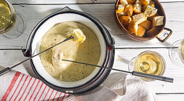 Сырное фондю, пошаговый рецепт с фото на 403 ккал Сырное фондю, пошаговый рецепт с фото на 403 ккал