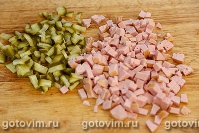 Картофель, фаршированный салатом оливье