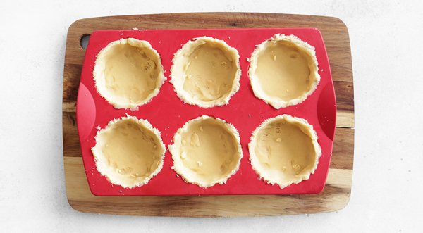 Жюльен в тарталетках с грибами в духовке, пошаговый рецепт с фото на 167 ккал Жюльен в тарталетках с грибами в духовке, пошаговый рецепт с фото на 167 ккал