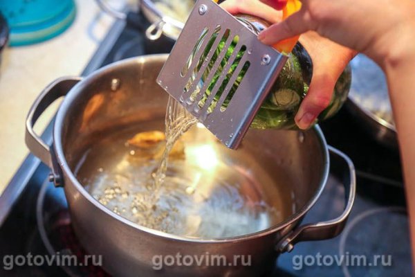 Маринованные огурцы с тархуном