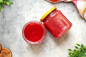 Клубника, протертая в сиропе