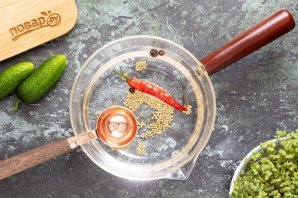 Быстрые маринованные огурцы