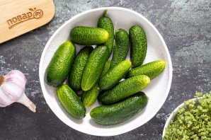 Быстрые маринованные огурцы