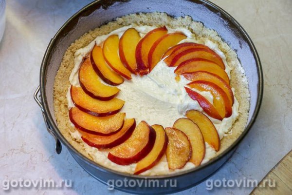 Итальянский песочный пирог с персиками и творогом Сбричолата (Sbriciolata)
