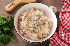 Котлеты из фарша с хлебом Котлеты из фарша с хлебом