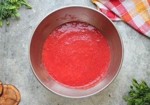 Клубника, протертая в сиропе