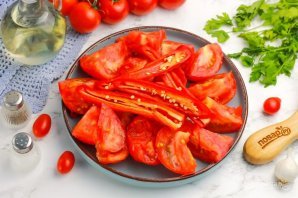 Аджика из помидоров и перца Аджика из помидоров и перца