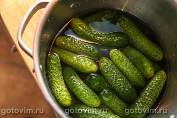 Маринованные огурцы с тархуном