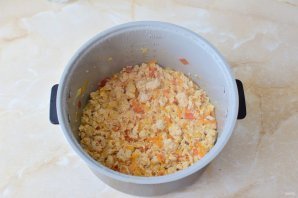 Рис с фаршем в мультиварке