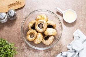 Шампиньоны с начинкой