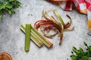 Десерт из клубники и ревеня Десерт из клубники и ревеня