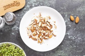 Салат с авокадо и брюссельской капустой