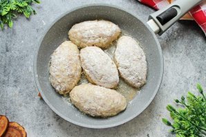 Голубцы ленивые в сметанном соусе