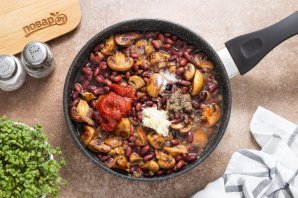 Красная фасоль с грибами