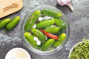 Быстрые маринованные огурцы