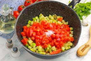 Икра кабачковая на сковороде