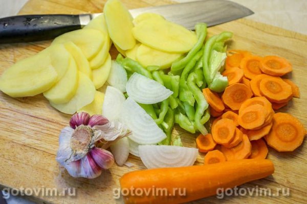 Утиные желудки с овощами, запеченные  в рукаве