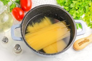 Спагетти с сыром и сливками