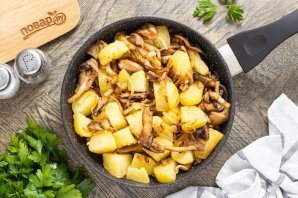 Картофель с вешенками Картофель с вешенками