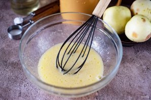 Пышные яблочные оладьи Пышные яблочные оладьи