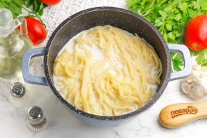 Спагетти с сыром и сливками