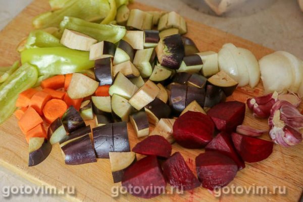 Говяжья грудинка, запеченная при низкой температуре в пакете с овощами Говяжья грудинка, запеченная при низкой температуре в пакете с овощами