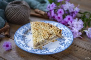 Тертый пирог с яблоками