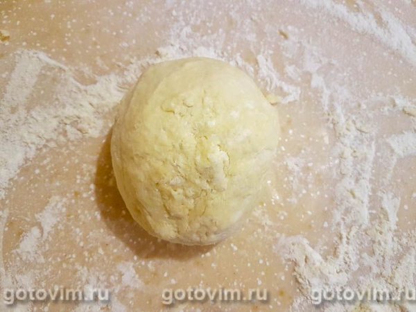 Пирог со сливами и безе