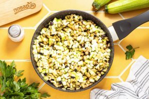 Кабачковая икра с баклажанами