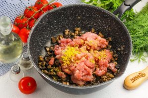Мясной фарш с грибами