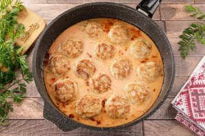 Тефтели с луком и морковью