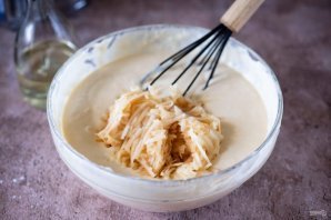 Пышные яблочные оладьи Пышные яблочные оладьи