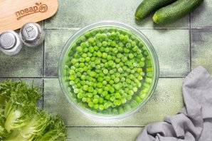 Салат из зеленого гороха