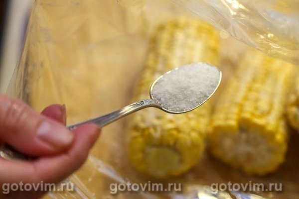 Кукуруза в початках в пакете для запекания