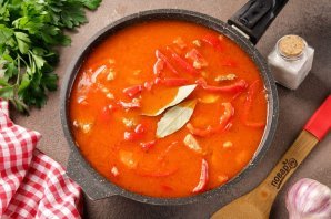 Гуляш с болгарским перцем Гуляш с болгарским перцем