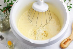 Творожный пирог с персиками