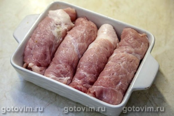 Мясные рулетики из свинины с лисичками и творожным сыром Мясные рулетики из свинины с лисичками и творожным сыром