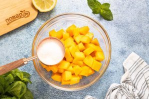 Манго консервированное