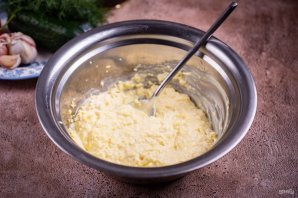 Бутерброды со шпротами и чесноком Бутерброды со шпротами и чесноком