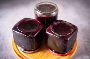 Черноплодная рябина протертая с сахаром