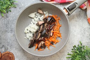 Суп с груздями Суп с груздями