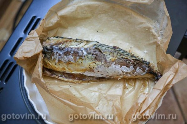 Скумбрия с чесночным маслом в микроволновке