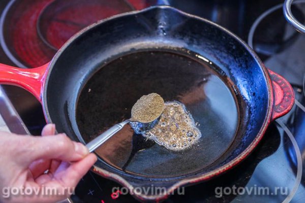 Мясной суп с говядиной, чечевицей и фасолью