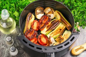 Кабачковая икра в аэрогриле