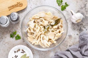 Маринованные вешенки (быстрый рецепт) Маринованные вешенки (быстрый рецепт)