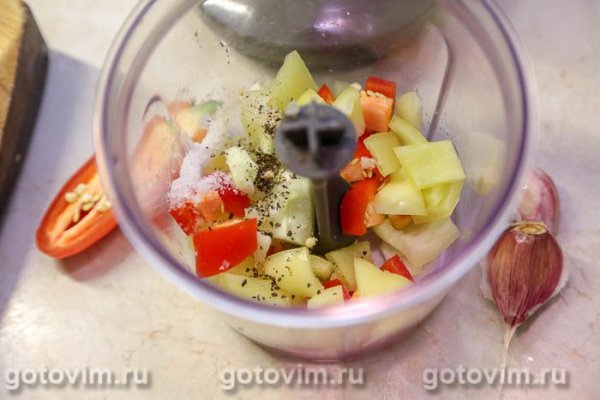 Куриные крылышки в маринаде с чили и сладким перцем