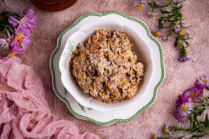 Печень с морковью и луком