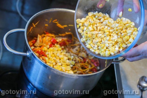 Рис с мясом и свежей кукурузой 