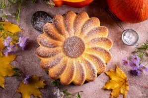 Быстрый сладкий пирог на кефире с тыквой Быстрый сладкий пирог на кефире с тыквой