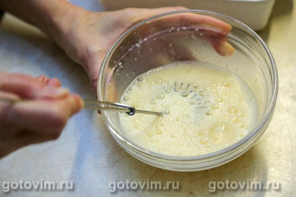 Запеканка из блинов с тыквой, изюмом и мёдом